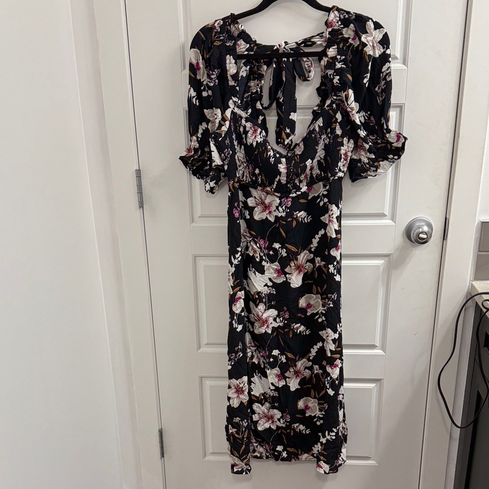 By Anthropologie Puff-Sleeve Smocked Dress SIZE XS black‎ floral flowers